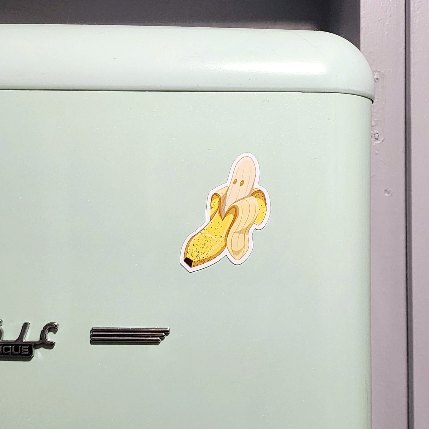 Banana  |  Magnet